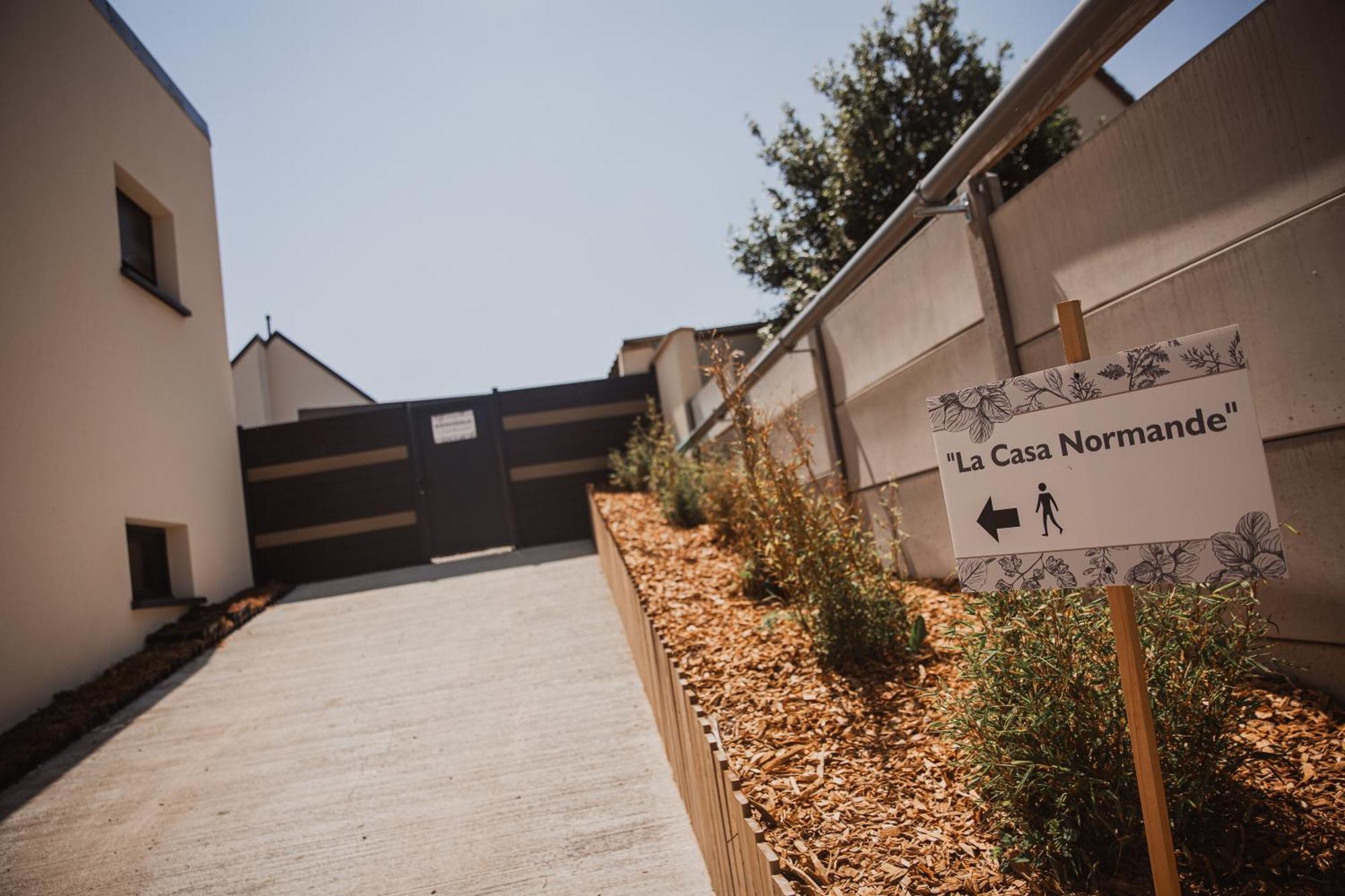 « La Casa Normande » Entre Ville & Plages Esquay-sur-Seulles Exterior foto
